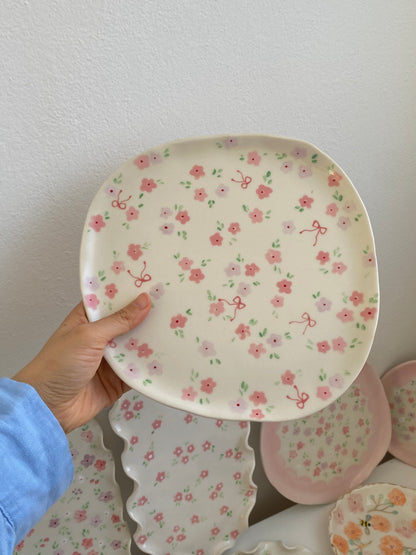 Candied Daisy ceramic serving plate 🌸