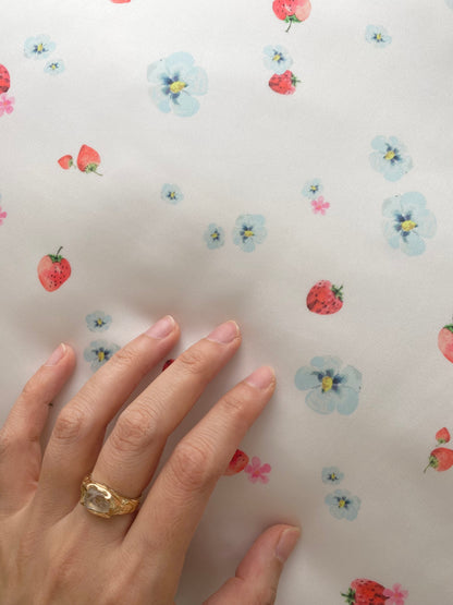 Strawberry Kiss Pillowcase