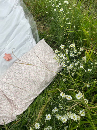 Candied Daisy Pillowcase