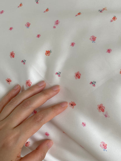 Candied Daisy Pillowcase