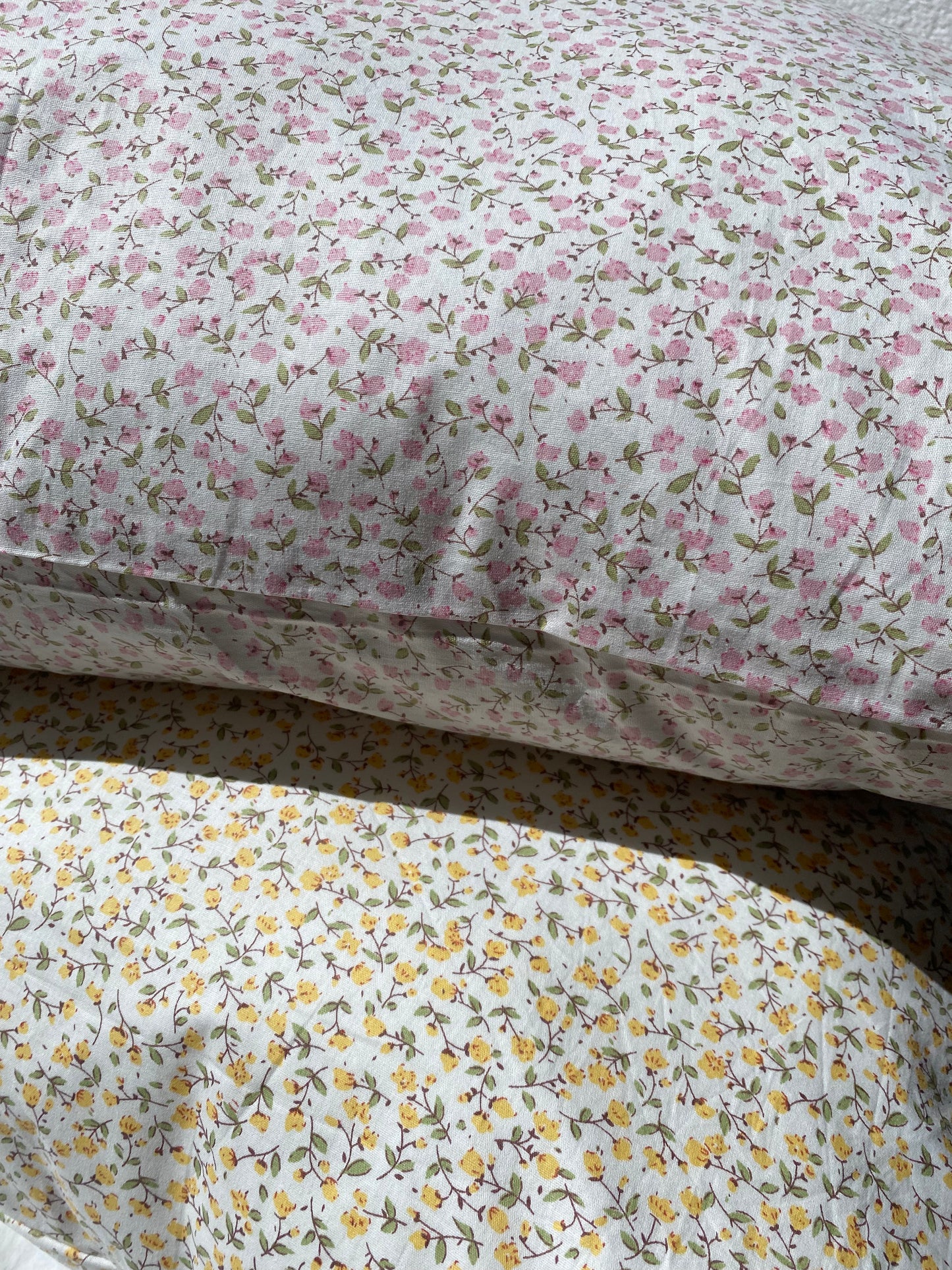 Candied Daisy Pillowcase