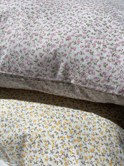 Candied Daisy Pillowcase